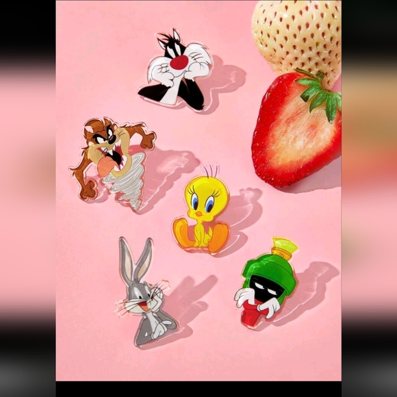 Looney Tunes Character Pins Set - Picture 3 of 3